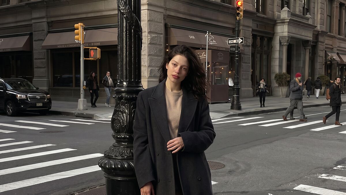 How to Create Realistic Fashion Images with AI